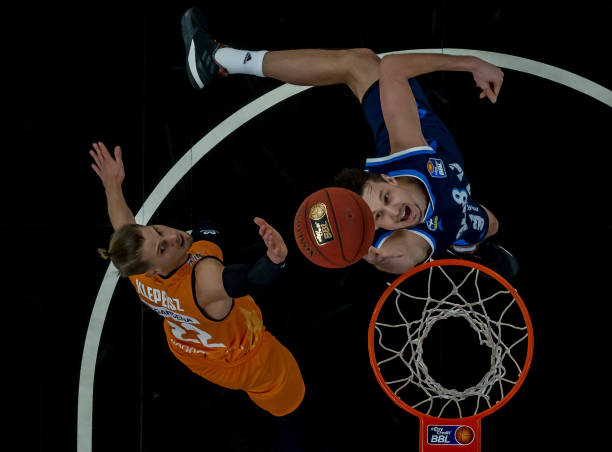 巴萨在防守 巴萨在防守